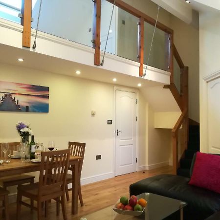 Modern, 2 Bedroom Apartment With Sofa Bed, Uplands, Swansea Dış mekan fotoğraf